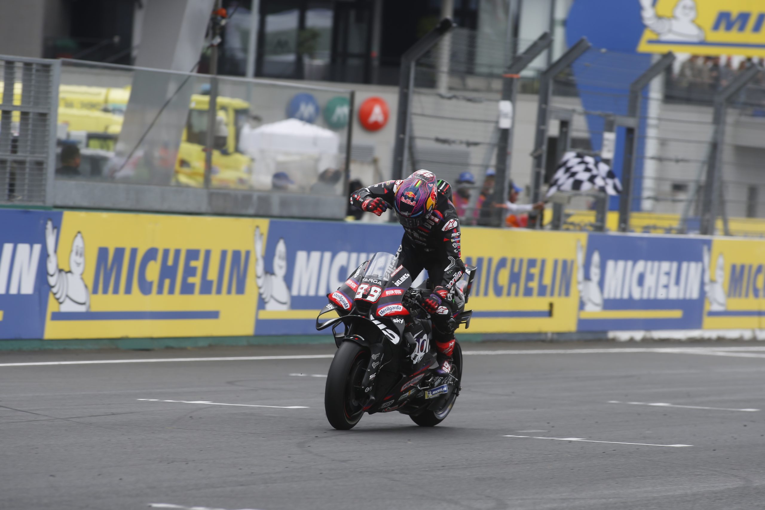 MotoGP™ MICHELIN® GRAND PRIX OF FRANCE | A Aprilia Racing faz história ocupando por completo o pódio em Le Mans